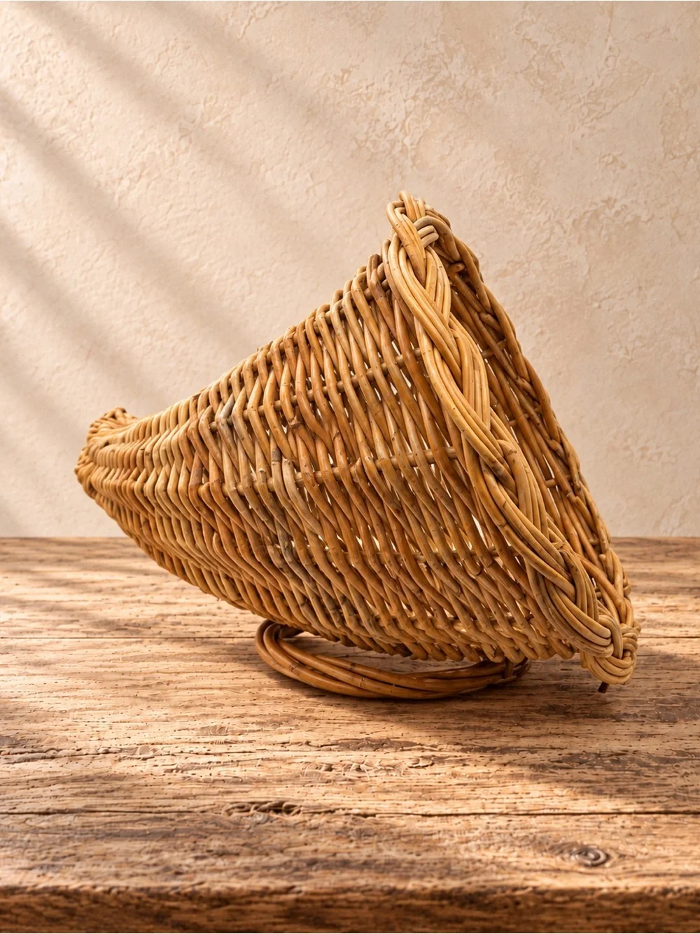 French Country Handwoven Wicker Cornucopia Footed Basket Farmhouse Decor
